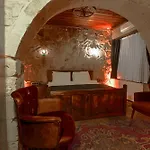 Babili Cappadocia Cave * 内夫谢希尔